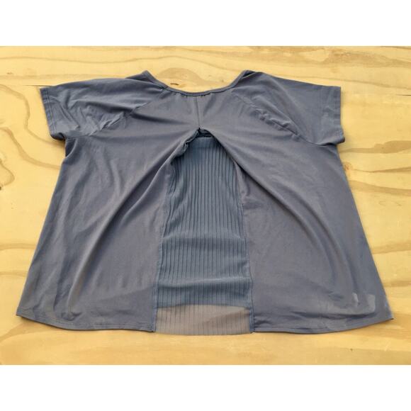 Fila Sport Performance Short Sleeve Shirt Womens (Athletic) Gray Sz. Large L‎ - Picture 2 of 4